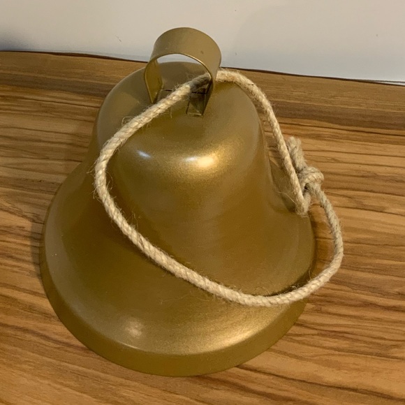 Medium Metal 🔔 Bell 🔔 - Picture 2 of 9